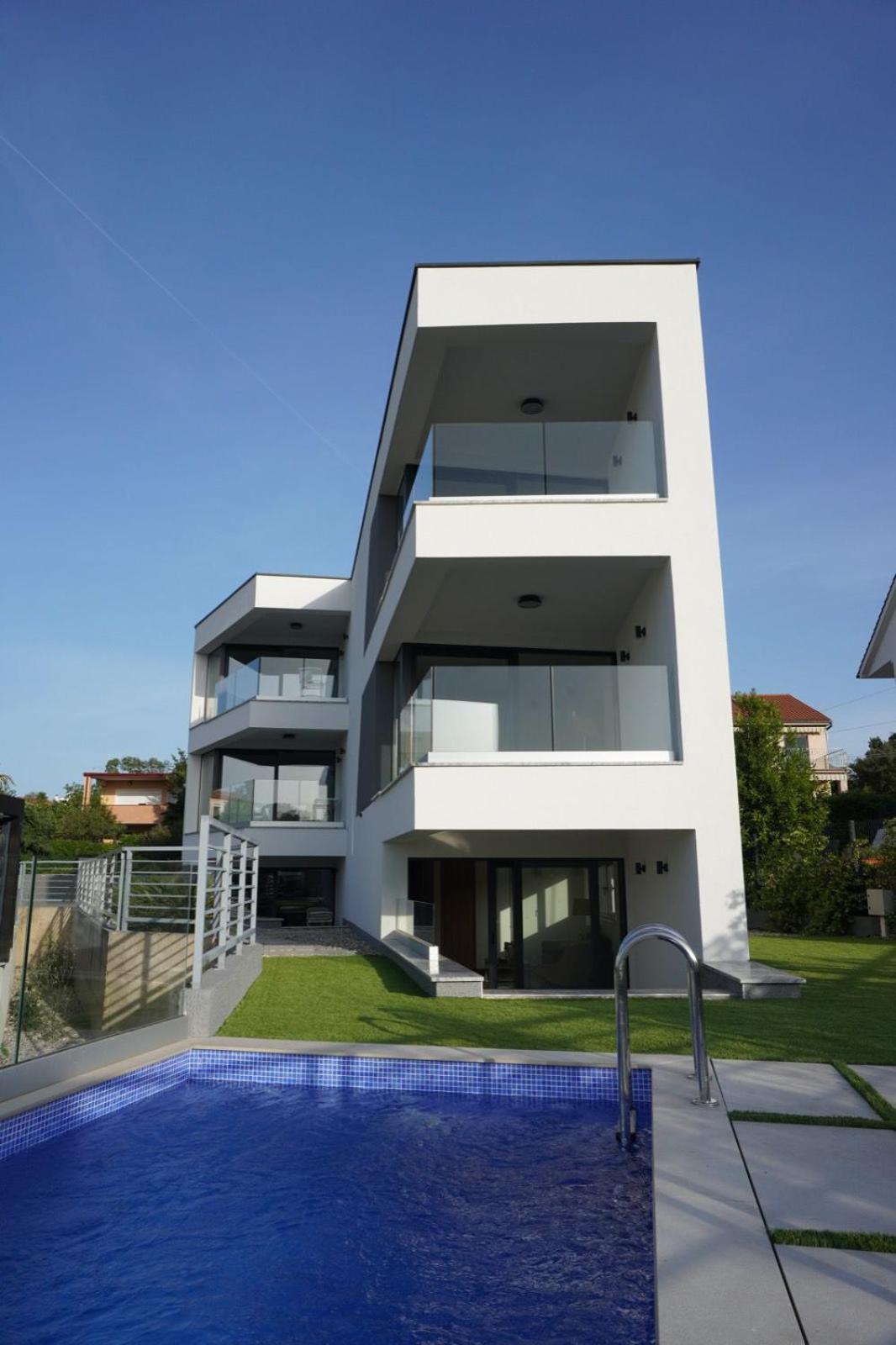 Villa Mirno More Apartments Malinska Bagian luar foto